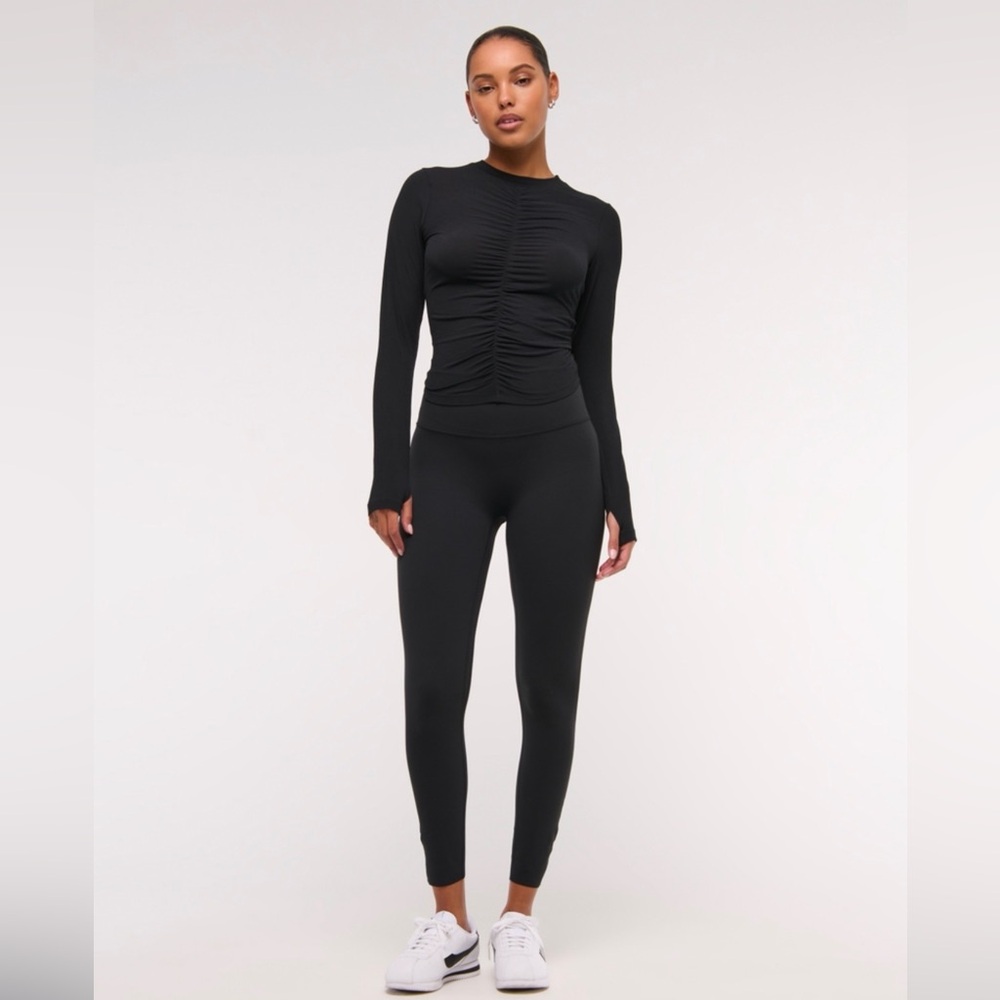 Abercrombie Black YPB studioFLEX  7/8 leggings NWT M